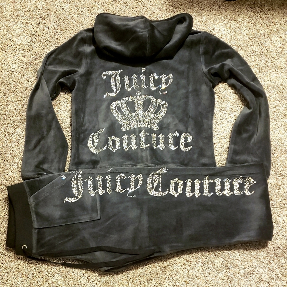 Juicy Couture velour tracksuit. Read description Thanks